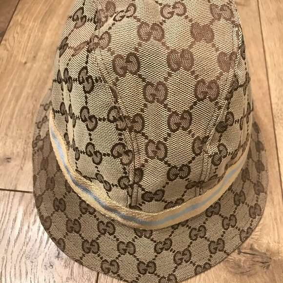 GUCCI GG canvas bucket hat w/ light blue trimmed ribbon - Picture 3 of 9